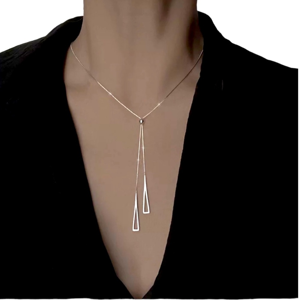 Silver lariat necklace